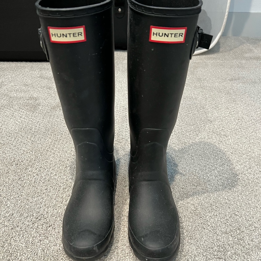 Women’s Hunter rain boots